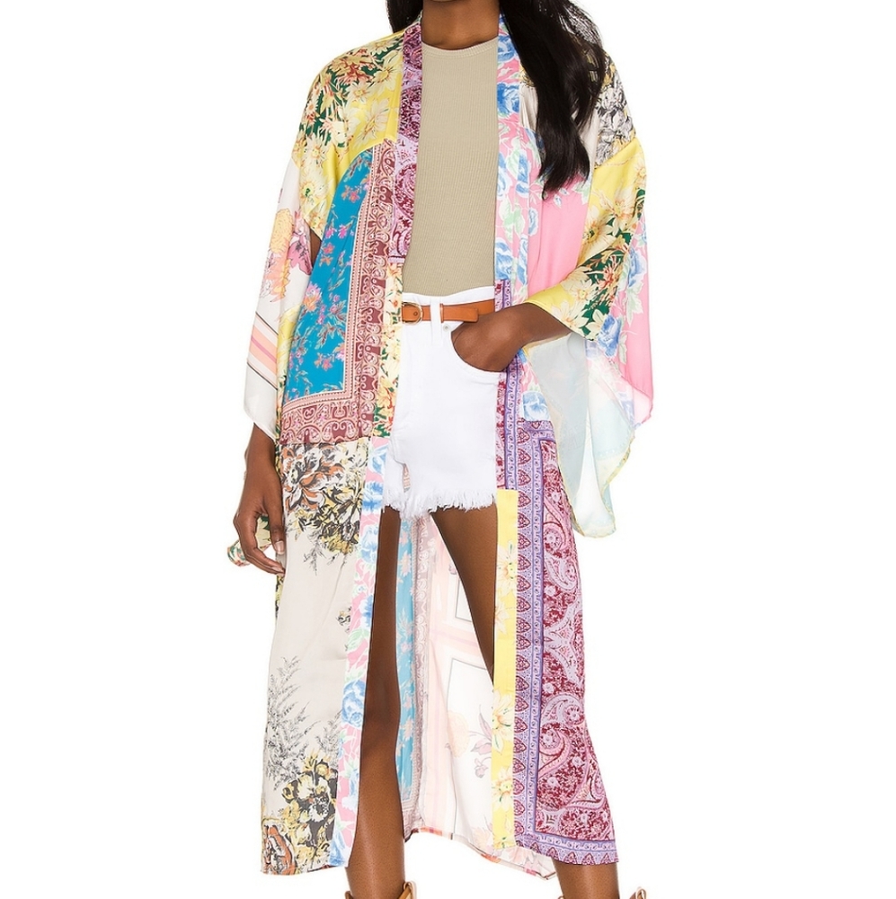 Free People Patched With Love Robe Kimono Mixed Floral Magic Combo Color M/L NWT - Picture 15 of 15